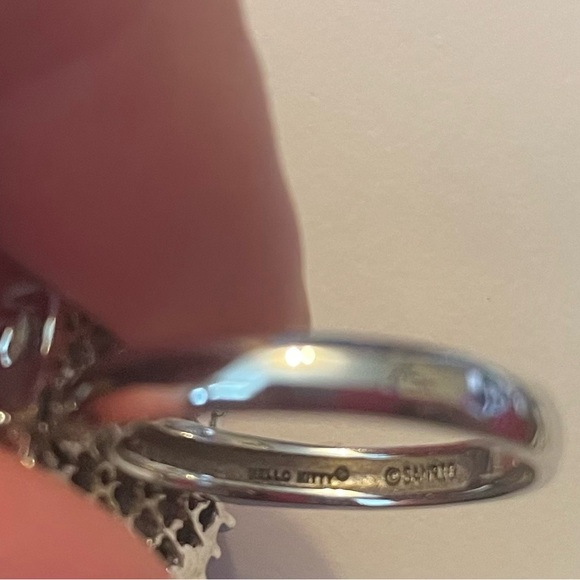 Hello Kitty Ring Size 8 - Picture 5 of 6